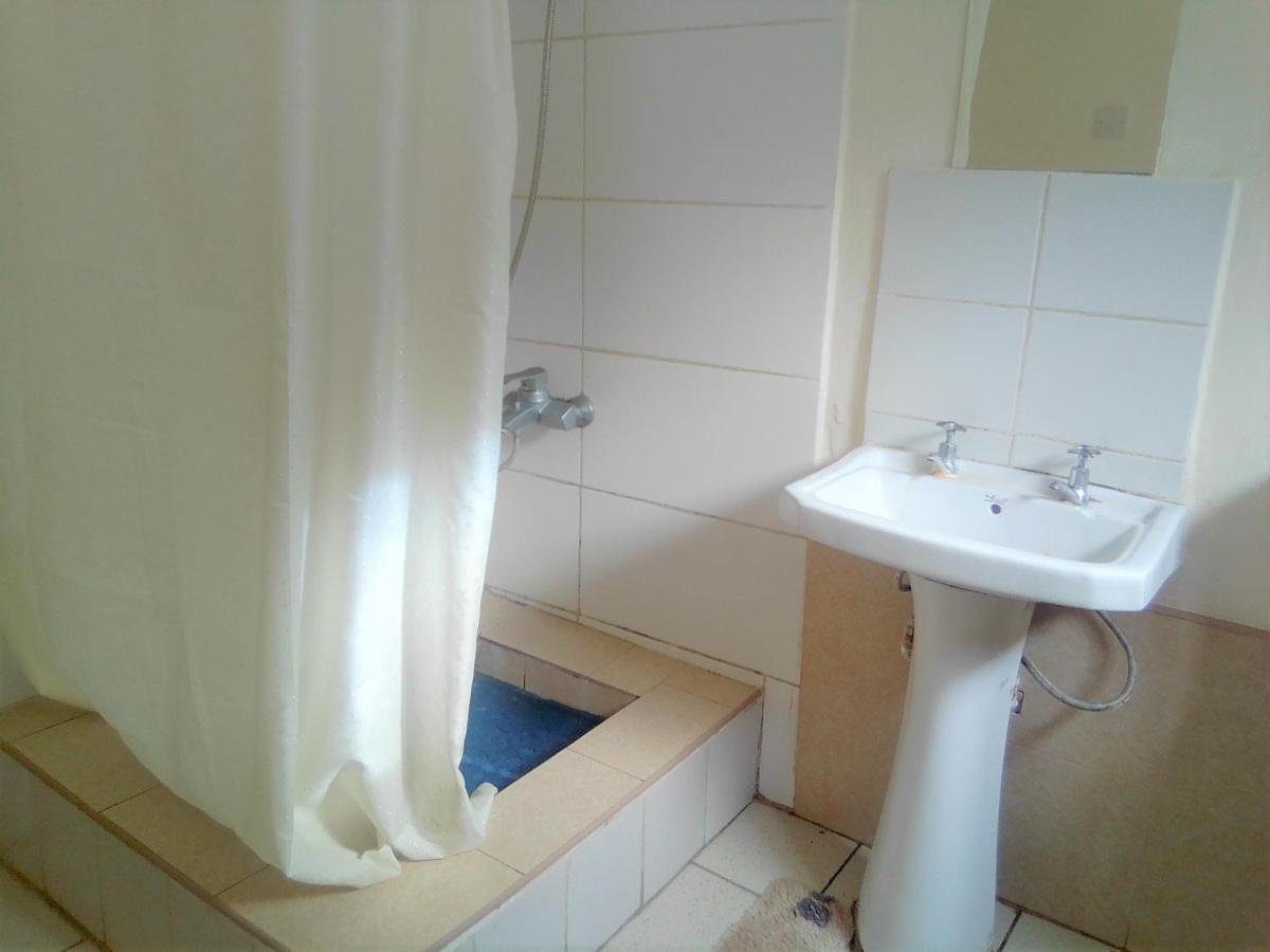 Fish Eagle Backpackers Hostel Lusaka Exterior photo