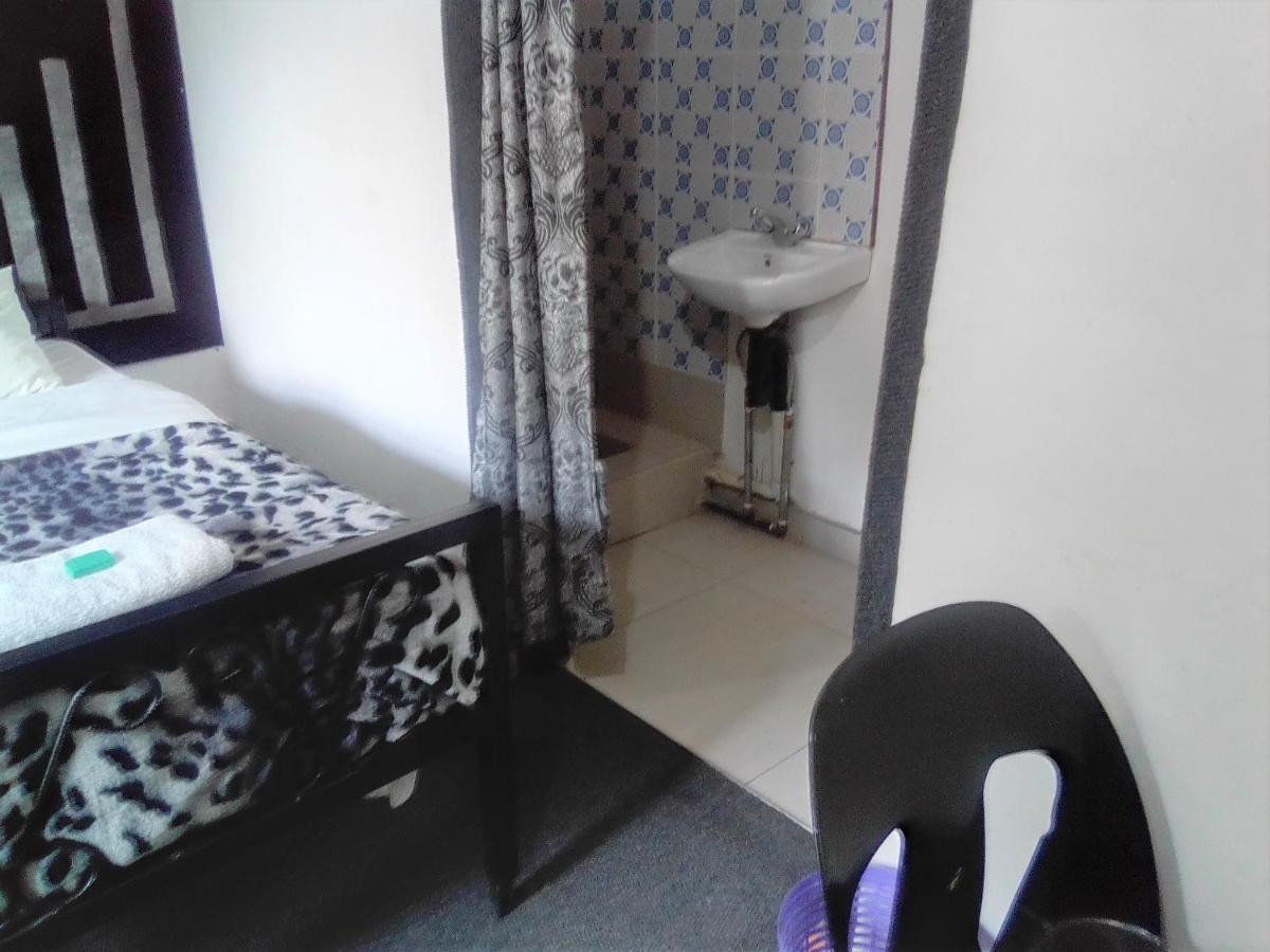 Fish Eagle Backpackers Hostel Lusaka Exterior photo