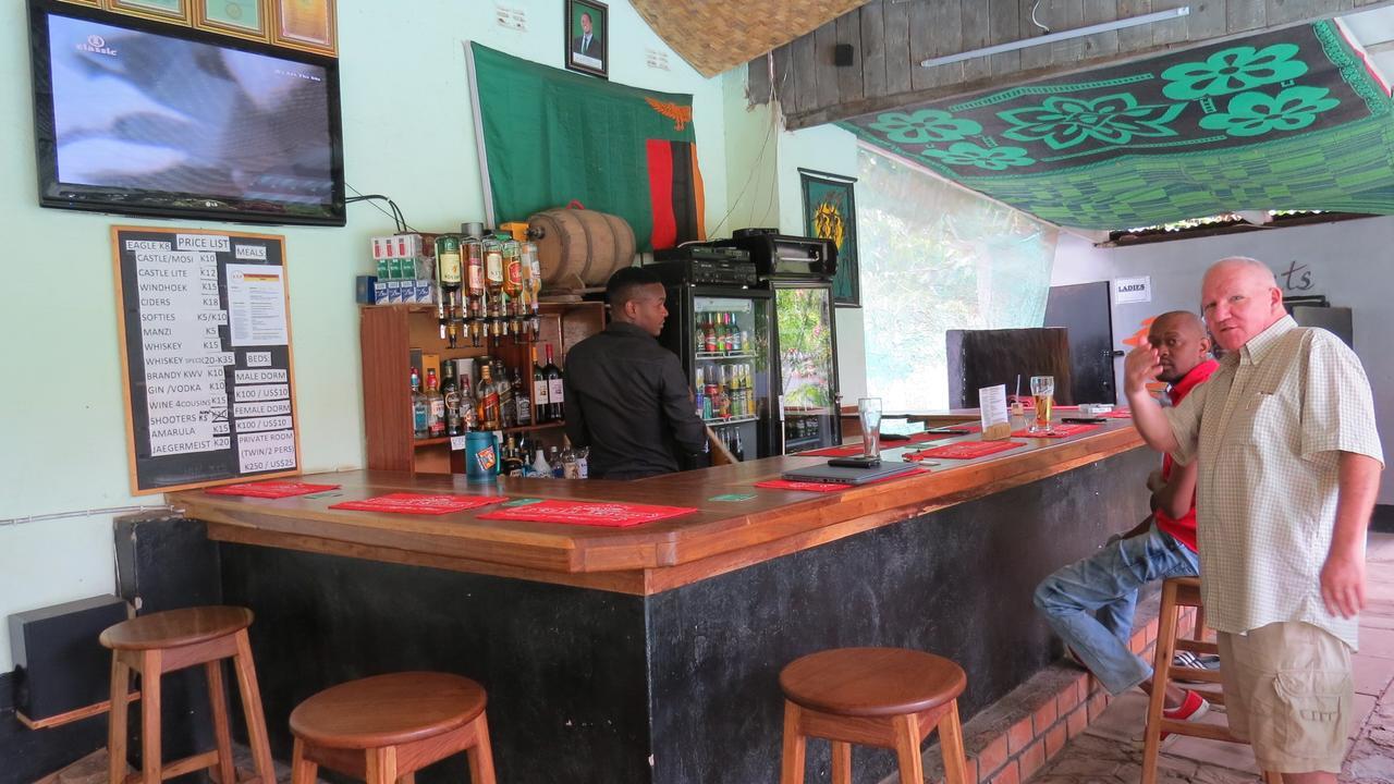 Fish Eagle Backpackers Hostel Lusaka Exterior photo